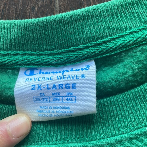 Champion sweater, feel free to contact me to ask questions or Offer :) - Picture 3 of 4